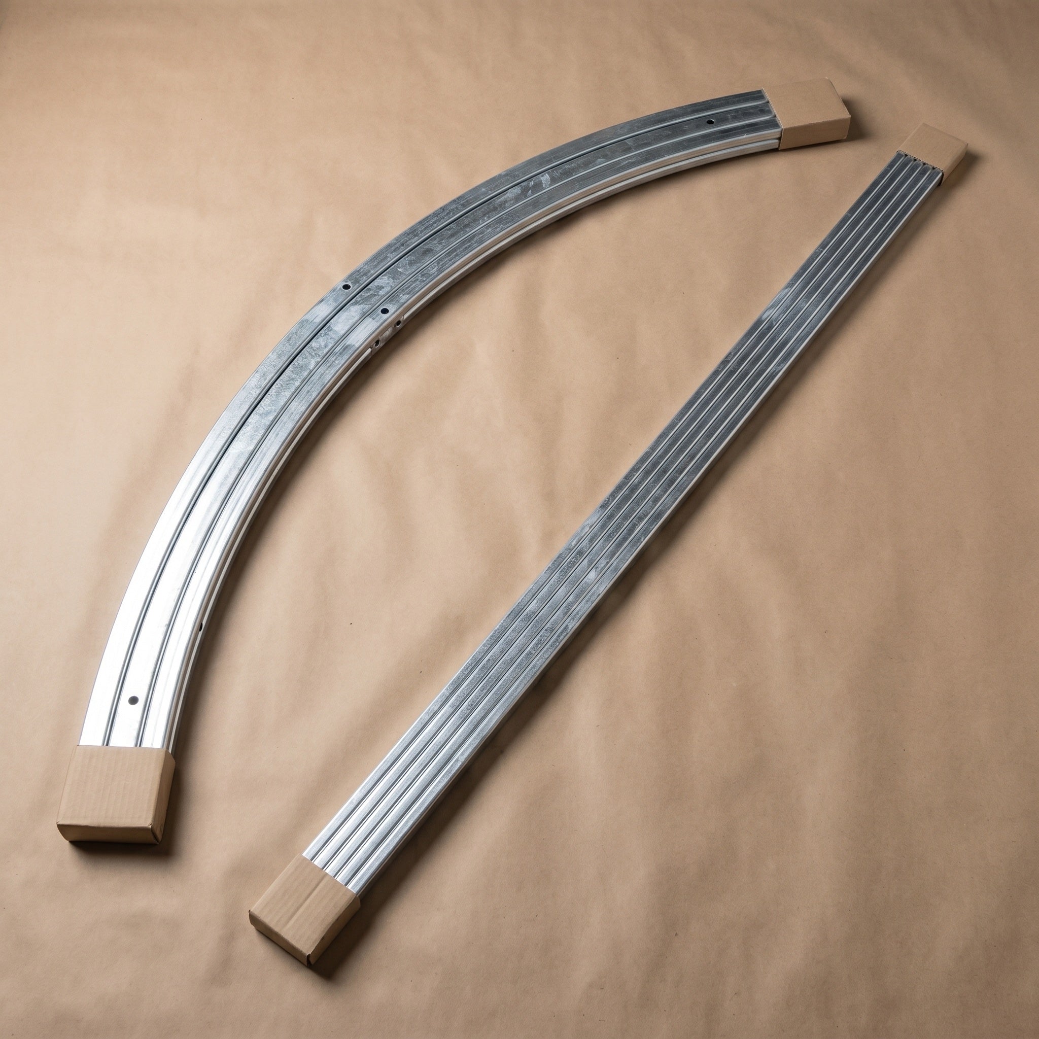 Why Arch Spacing Matters in UK Wind: 0.67m vs 1m Explained